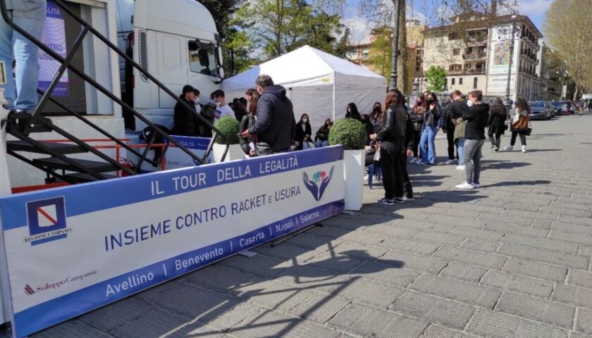 A Nocera Inferiore arriva il tir della legalità