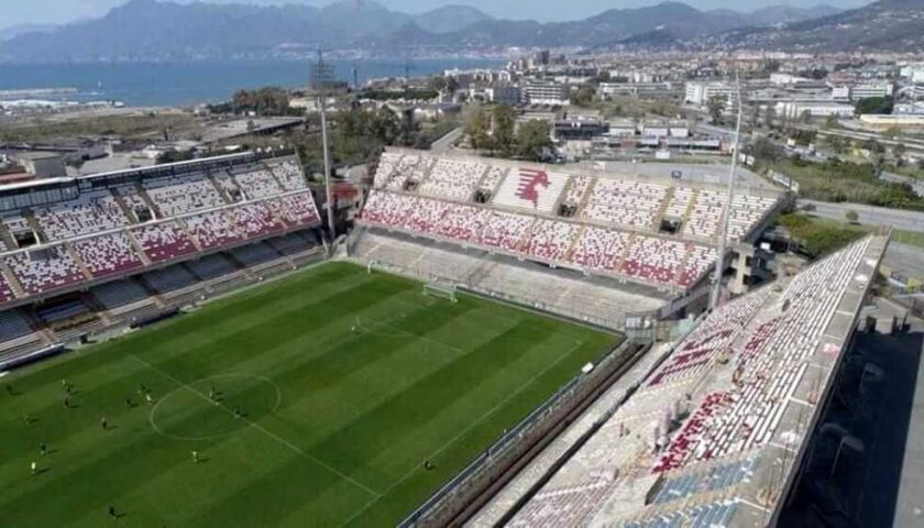 Convenzione stadio Arechi, Naddeo: “Nessun confronto con i consiglieri”