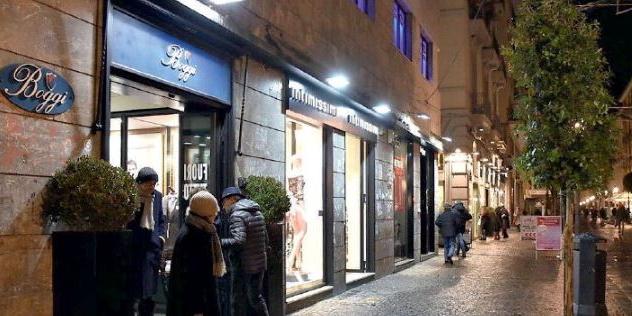 Salerno, la famiglia Lamberti riapre al corso Vittorio Emanuele il negozio che fu di Boggi