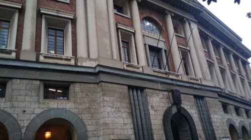 Tensione davanti Comune di Salerno per la presentazione libro su Falvella