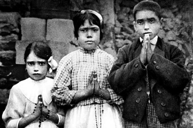 Fatima, il mistero lungo 105 anni cominciato il 13 maggio 1917