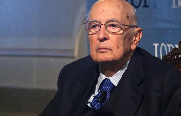 Napolitano operato: “Quadro clinico stazionario”