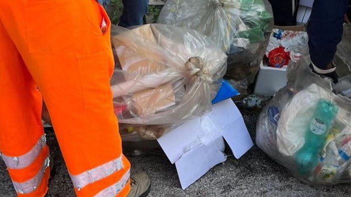 Sacchetto selvaggio a Vietri sul Mare, 9 commercianti multati