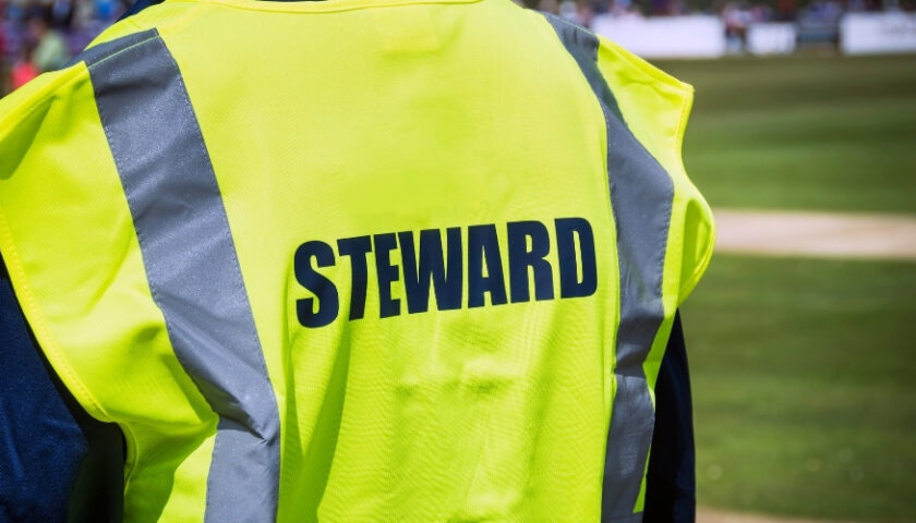 Steward aggredito durante la gara tra Nocerina e Altamura, tifoso denunciato