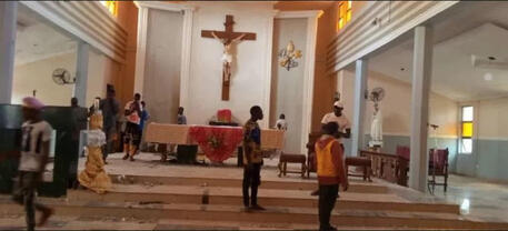 Strage in chiesa in Nigeria, decine di morti