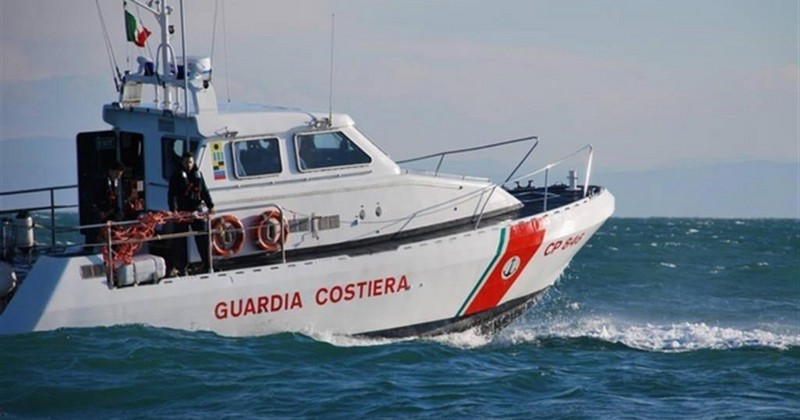 Infarto a membro di un equipaggio di una nave a largo di Agropoli, deciso intervento di Guardia Costiera e 118