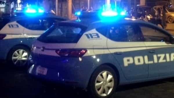 Si scaglia contro la Polizia, 33enne di San Mango Piemonte arrestato a Napoli