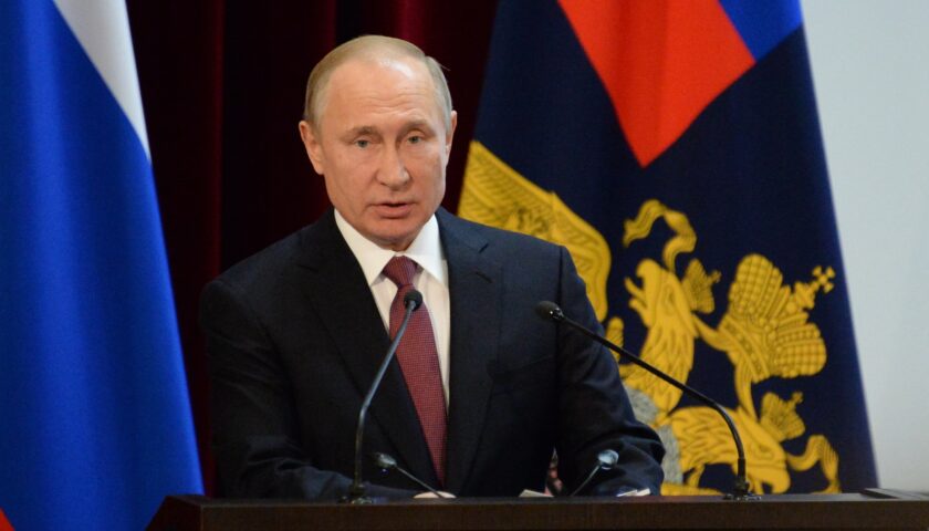 Guerra Ucraina, Putin accusa: “Occidentali nazisti cancellano cultura Russia”