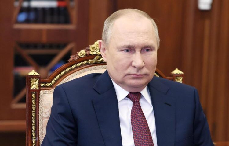 Putin: Arabia Saudita e Emirati Arabi si sono offerti di fare da mediatori