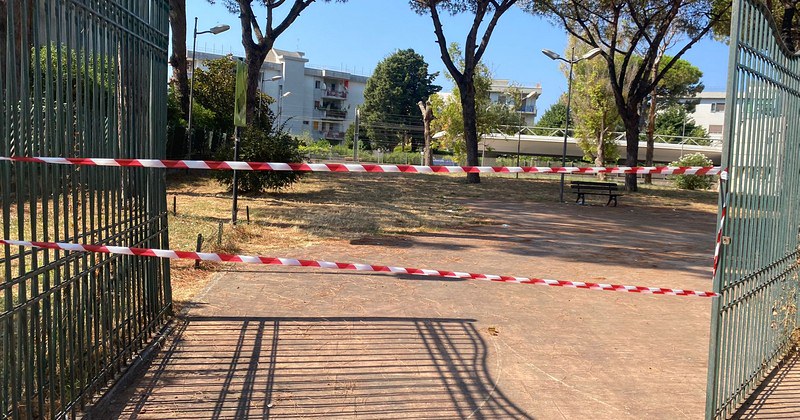 Salerno, tragedia sui binari all’Arbostella: muore un uomo, traffico ferroviario fermo