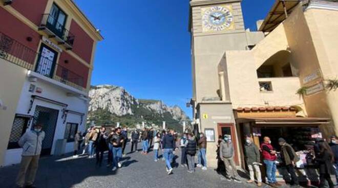 Turista di 56 anni americano scompare a Capri, trovato morto