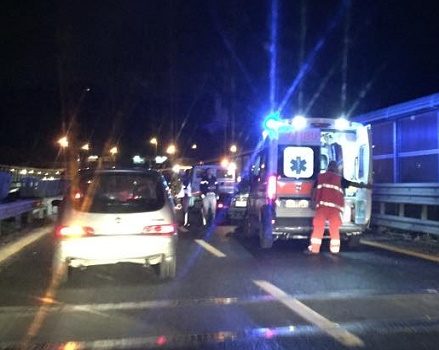 Incidente ieri sera in tangenziale a Salerno, 4 persone in ospedale
