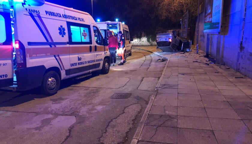 Salerno, anziana trovata senza vita in casa in via San Leonardo. Ferita la sorella. Si indaga