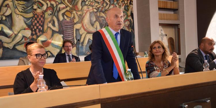 Ad Agropoli primo Consiglio Comunale e giuramento del sindaco Mutalipassi