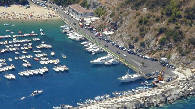 La banchina del Porto di Palinuro è pronta ad accogliere la sosta del Metrò del Mare