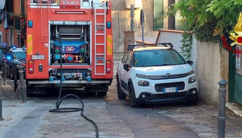 Cava, si indaga per due auto in fiamme ieri mattina in via Pellegrino