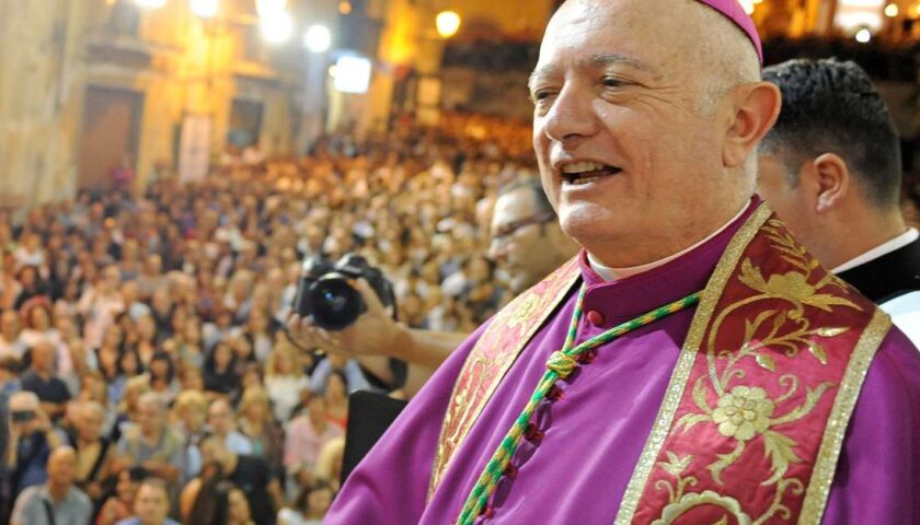 San Giuseppe, l’Arcivescovo di Salerno a pranzo con i senza fissa dimora