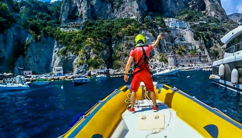 Crisi allergica in spiaggia a Conca dei Marini, bambina soccorsa e portata in ospedale