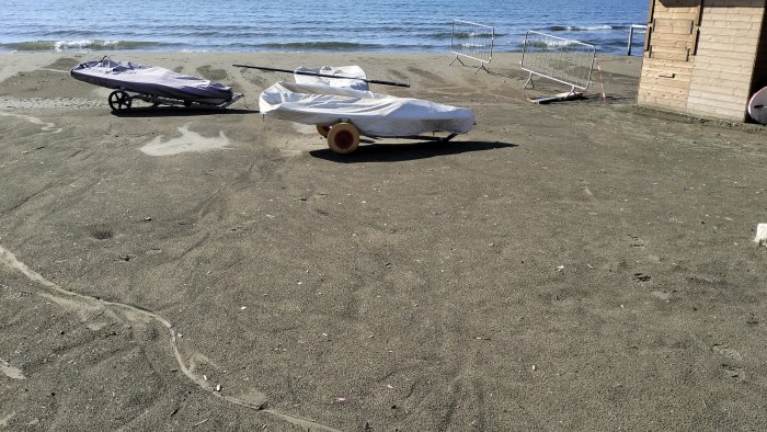 Salerno Pulita: “Da maggio portiamo avanti la pulizia delle spiagge senza fermarci”