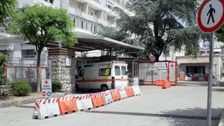 Sapri, arresto cardiaco dopo il parto: neonato salvato a Castellammare di Stabia