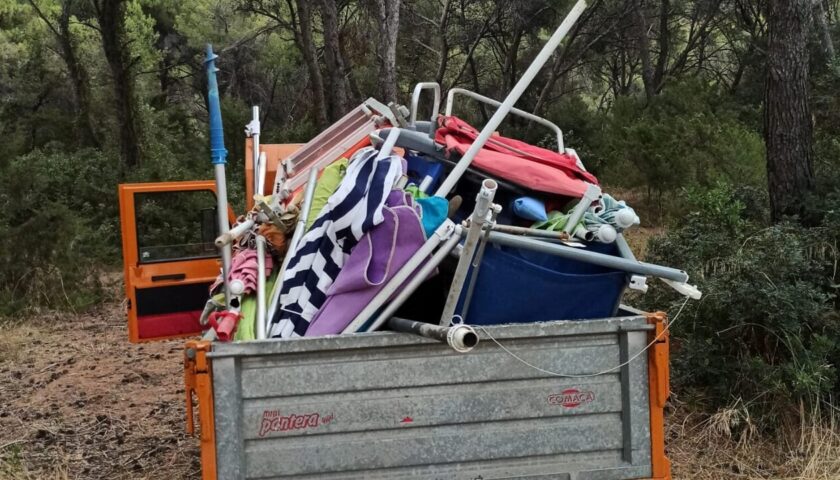 Ombrelloni abusivi in spiaggia, blitz a Marina di Camerota