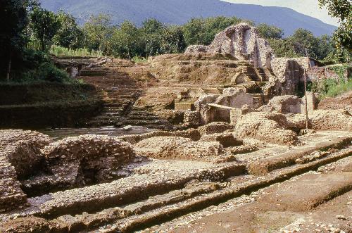 Nuceria Alfaterna – Al via le operazioni di pulizia e restauro del Teatro ellenistico-romano