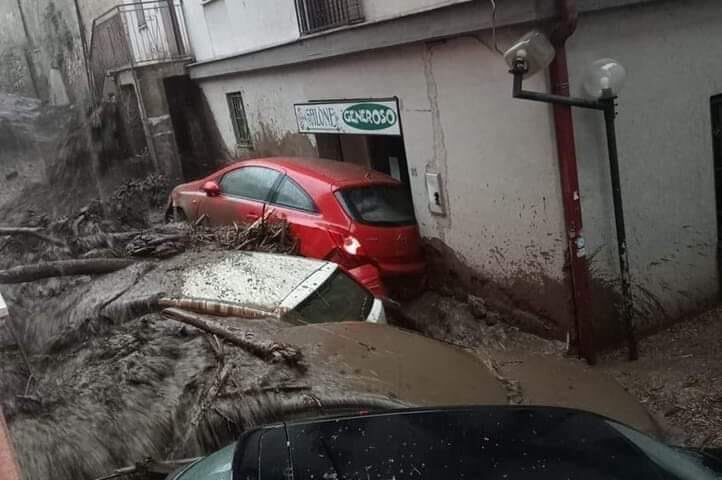 Maltempo, fango e detriti travolgono Monteforte Irpino