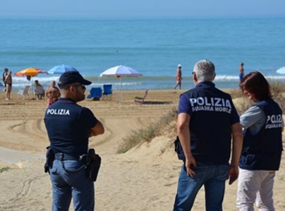 Salerno, lite in spiaggia: interviene la Polizia