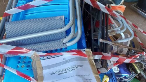 A Sapri attrezzature balneari sequestrate da Capitaneria e Polizia Locale