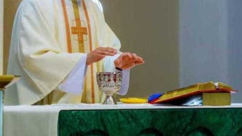 Diocesi Salerno/Campagna/Acerno: valzer di nomine per i sacerdoti Diocesi Salerno/Campagna/Acerno: valzer di nomine per i sacerdoti