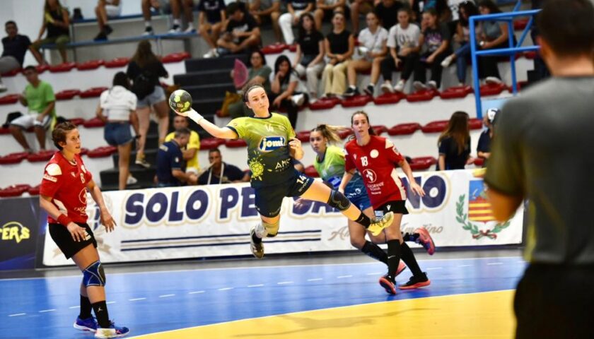 Pallammano Femminile. Contro Casalgrande, vittoria all’esordio per la Jomi Salerno