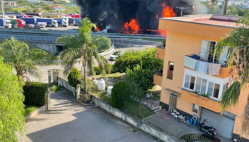 Incendio a San Valentino Torio, solidarietà del sindaco di Sarno