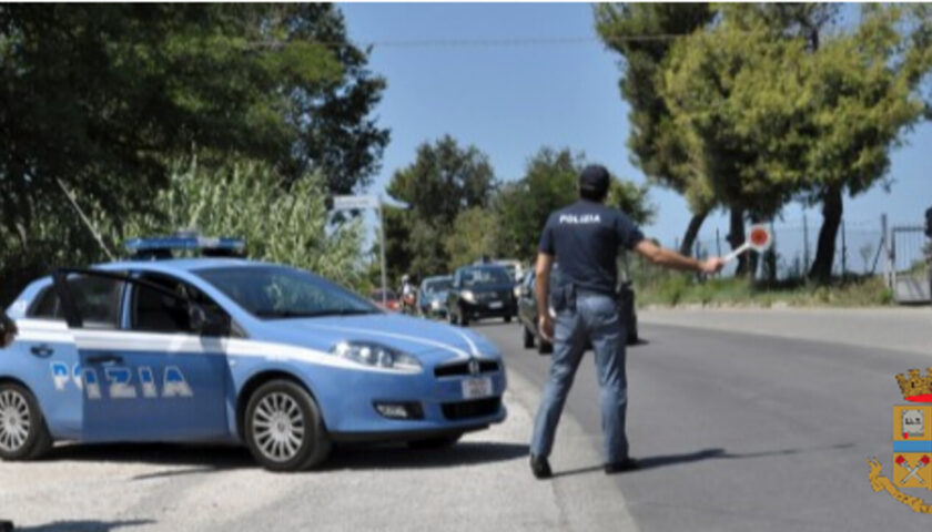 Controlli della polizia ad Eboli, sequestro e denuncia