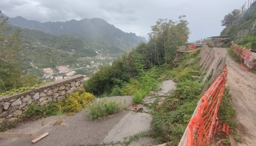 Ravello. Frana in via Casa Rossa, semaforo verde al ripristino della percorribilità