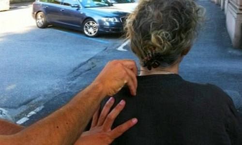 Donna scippata per strada a Eboli