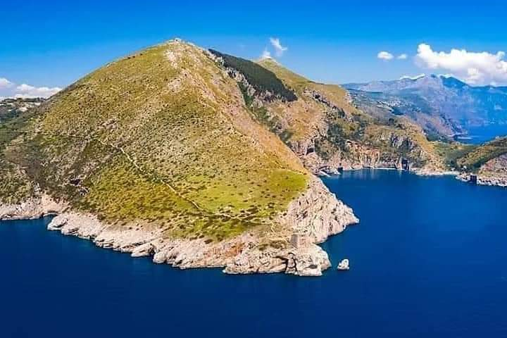 Punta Campanella domani su Rai 1 con Linea Blu