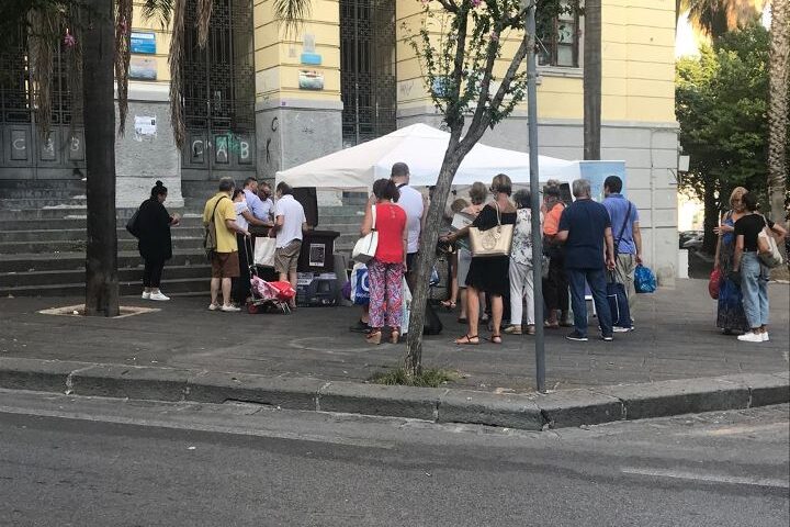 Raccolta libri usati, torna domani il gazebo di Salerno Pulita