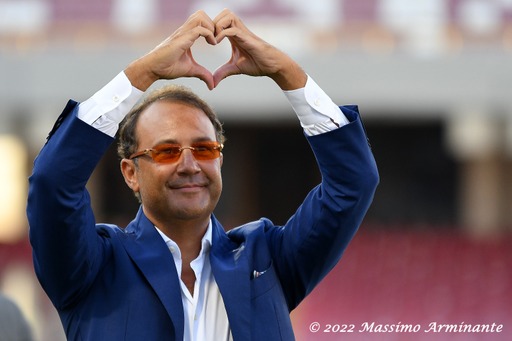 Il presidente della Salernitana Iervolino pronto a finanziare i fuochi di San Matteo