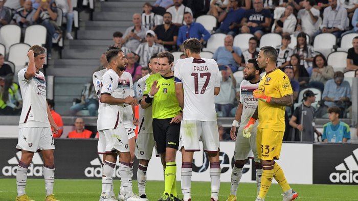 Juventus-Salernitana, l’Aia: “Al Var nessuna immagine di Candreva che teneva in gioco Bonucci”