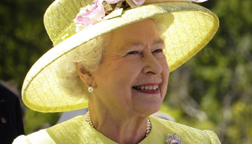 Regno Unito, regina Elisabetta malata. Medici preoccupati
