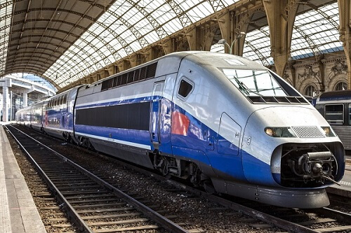 Il 22 settembre di 41 anni fa la Francia inaugura il primo treno che viaggia a 300 km/h