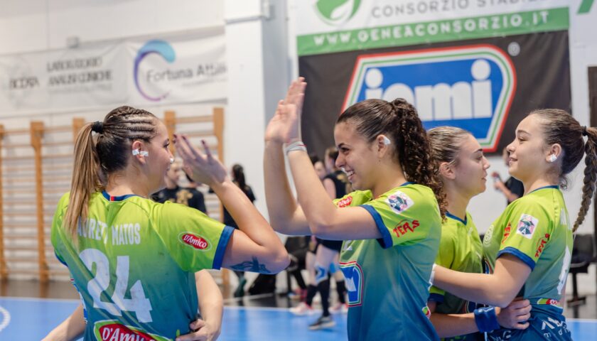 Alla Palumbo non c’è storia, la Jomi conquista un’agevole vittoria sul Tushe Prato. Per le salernitane il recupero della 5^ giornata vale il primato in classifica in solitaria.