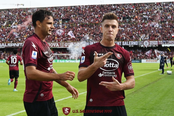 Salernitana all’ultimo respiro, Verona battuto nel recupero