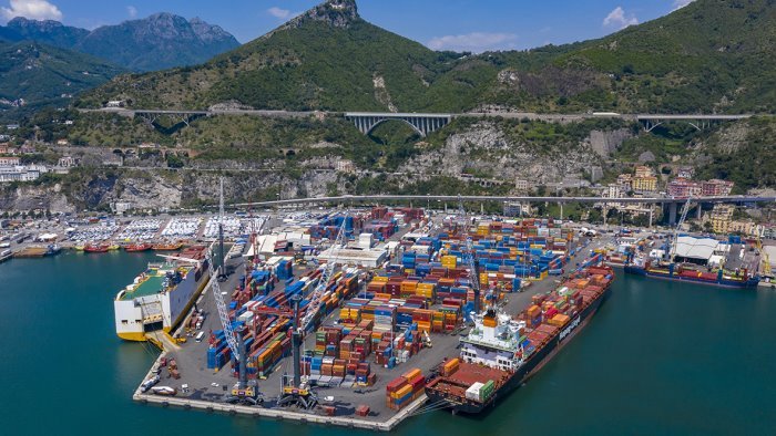 Salerno, crisi compagnia portuale: a rischio 150 lavoratori
