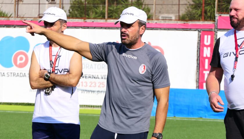 U.S. Angri 1927. Luigi Sanchez nuovo allenatore grigiorosso.