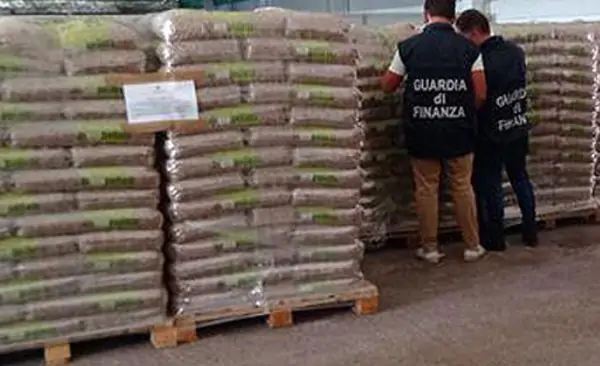 Sequestro di Pellet in due depositi di Capaccio e Albanella