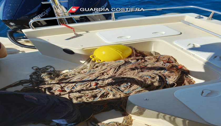 A Castellabate la Guardia Costiera sequestra attrezzi da pesca irregolari