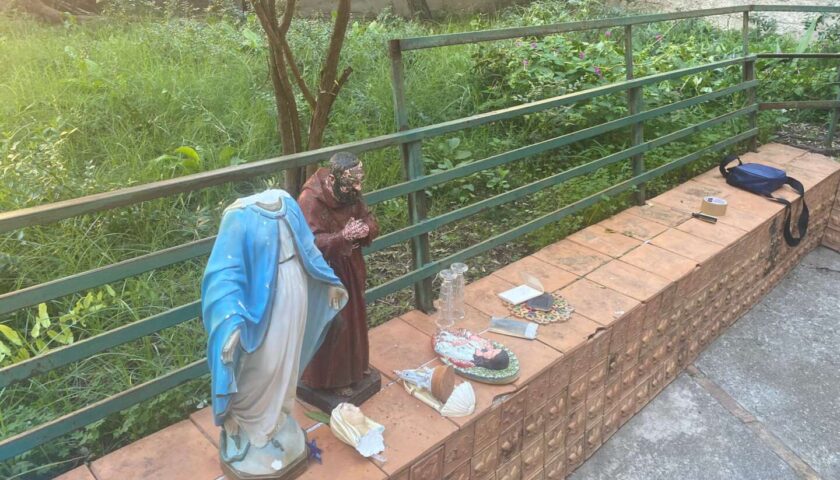Salerno, atto vandalico al Rione Zevi: decapitata statua della madonna