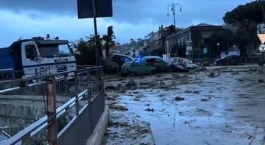 Maltempo a Ischia, 150 famiglie evacuate. De Luca “Intervenga la Presidenza del Consiglio”