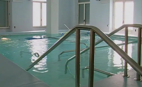 Salerno, da lunedì riattivata la piscina riabilitativa del Da Procida